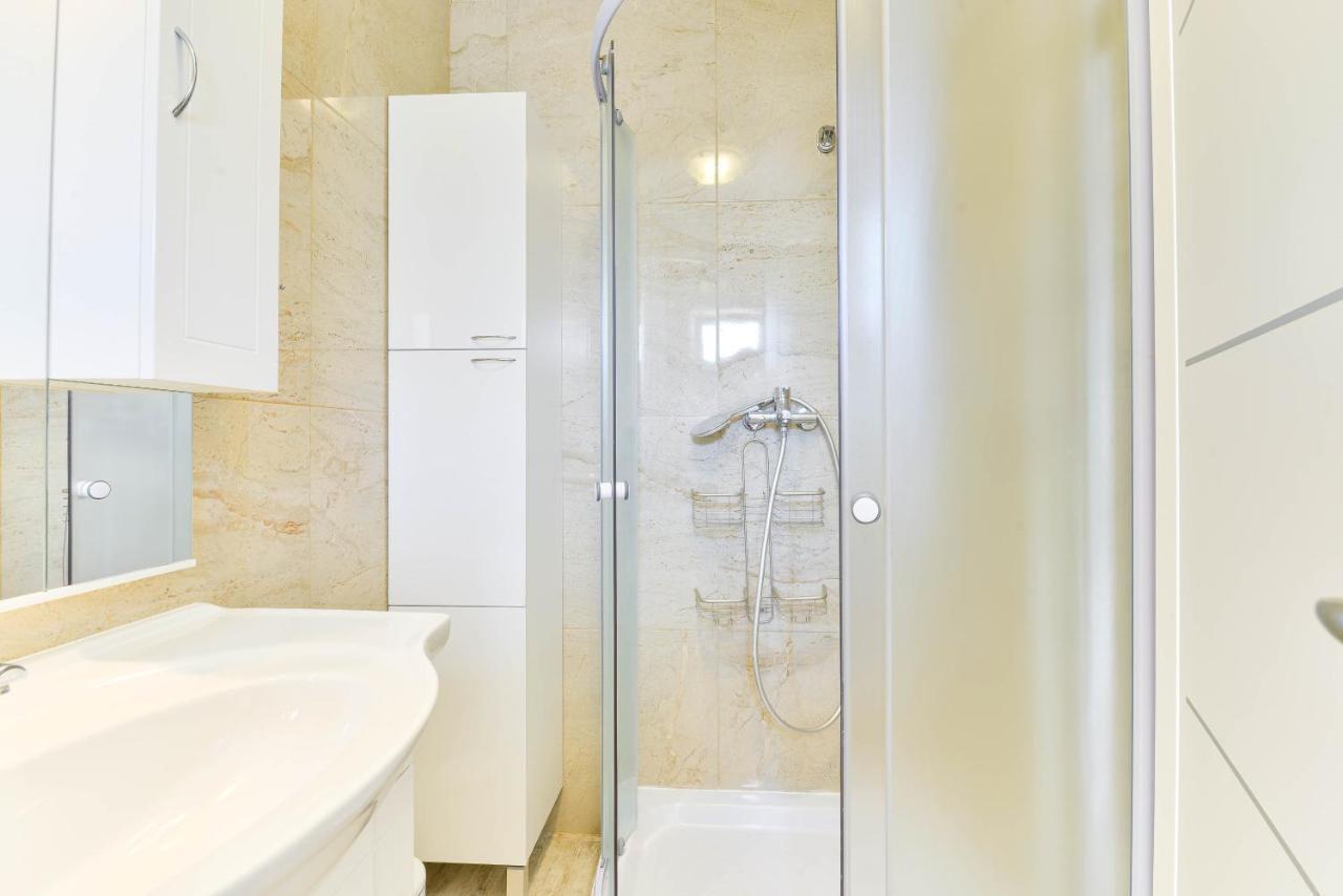 Hacienda Mia With Yacuzzi And Free Parking Задар Екстериор снимка