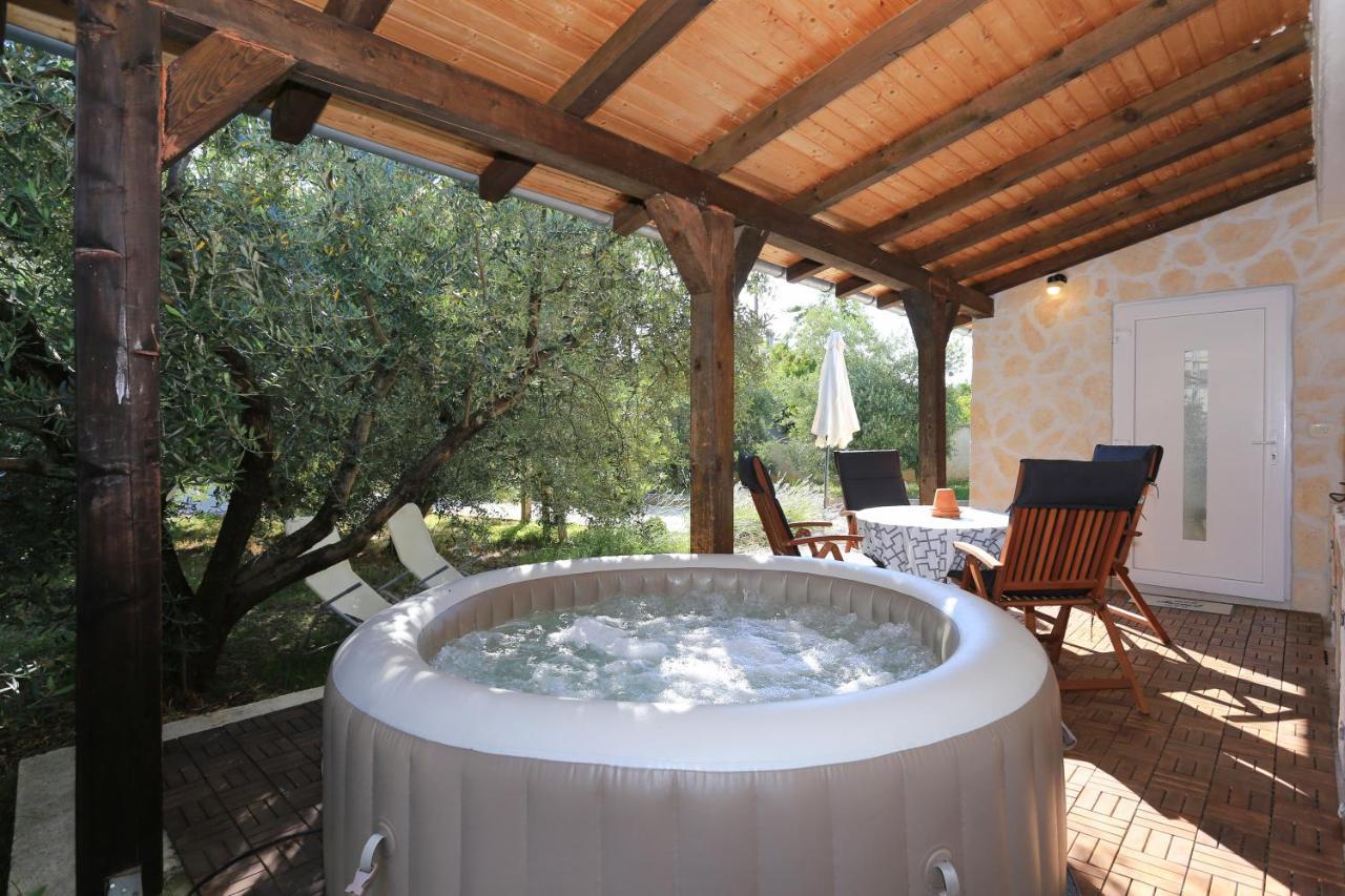 Hacienda Mia With Yacuzzi And Free Parking Задар Екстериор снимка