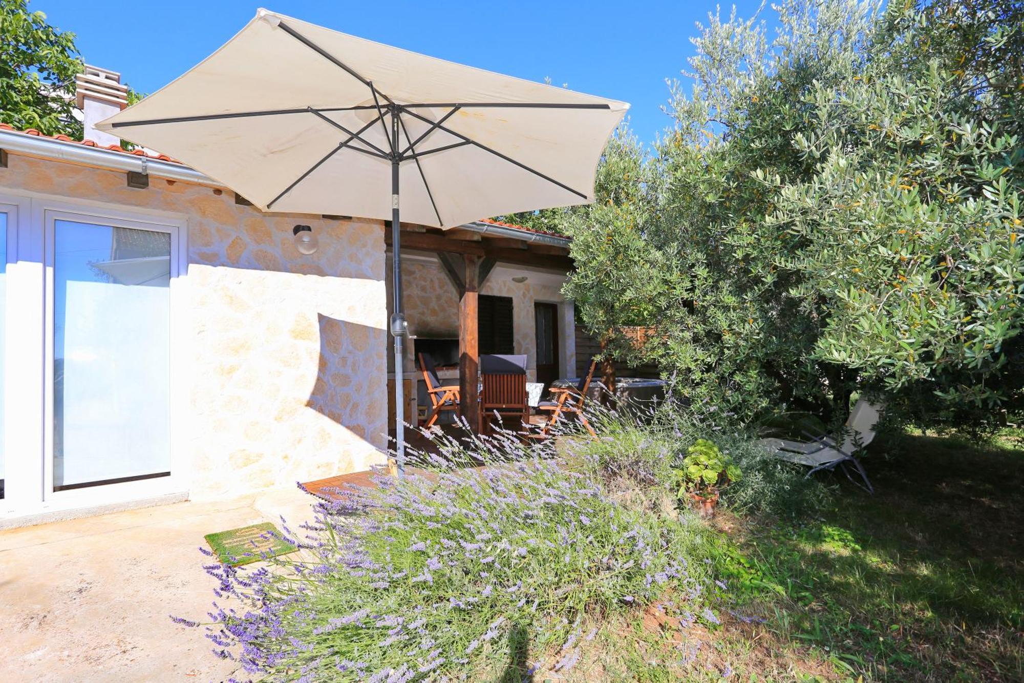 Hacienda Mia With Yacuzzi,Bbq , Free Parking Villa Задар Екстериор снимка